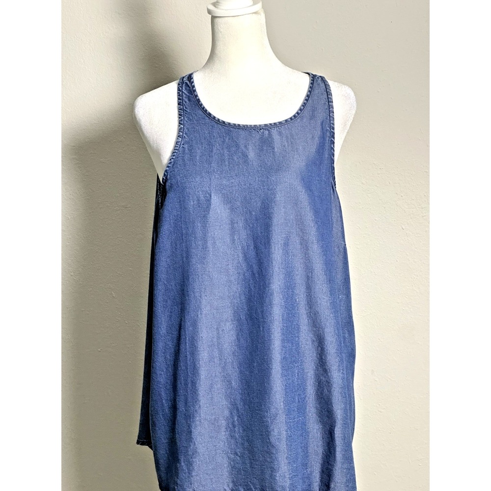 Gap Women's Tint Flowy Style Denim Look Top Size (M)